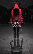 Şeytan Kapısında – At The Devil’s Door 2014 Türkçe Dublaj izle