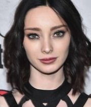 Emma Dumont