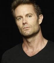 Garret Dillahunt