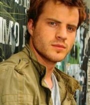 Robert Kazinsky